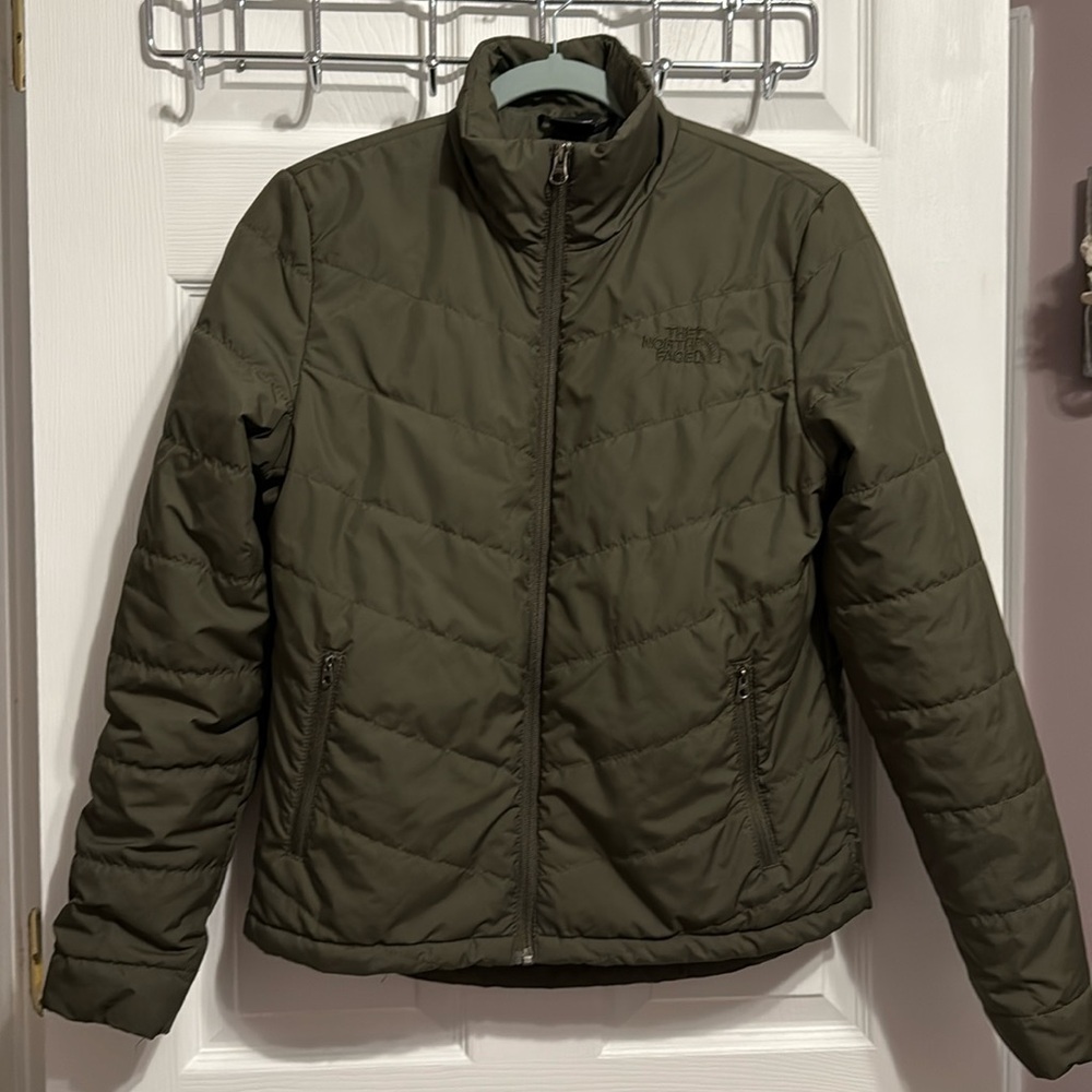 Women’s NorthFace puffer jacket